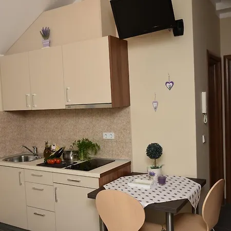 Lavendula Apartment